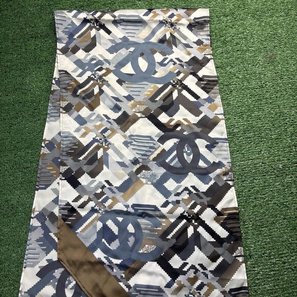 Authentic CHANEL Silk Logo Scarf CC Blue Triangle Square Abstract - Picture 2 of 7